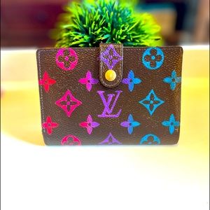 Louis Vuitton kisslock